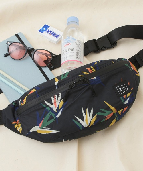 KiU(キウ)の「【KiU】WATERPROOF BODY BAG ウォータープルーフボディバッグ(ボディバッグ/ウエストポーチ・レディース・ブラック/その他4/その他3/その他1/その他2/その他5/その他7/その他6/カーキ/ピンク/オレンジ/その他14/その他15/その他8/その他9/その他10/イエロー/パープル/その他12/その他13/その他11/その他18/その他19/その他22/その他17/その他16/その他20/その他21・FREE)」の11枚目の写真