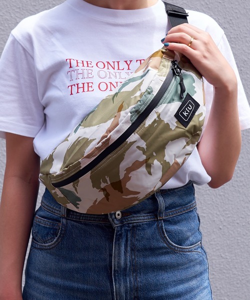 KiU(キウ)の「【KiU】WATERPROOF BODY BAG ウォータープルーフボディバッグ(ボディバッグ/ウエストポーチ・レディース・ブラック/その他4/その他3/その他1/その他2/その他5/その他7/その他6/カーキ/ピンク/オレンジ/その他14/その他15/その他8/その他9/その他10/イエロー/パープル/その他12/その他13/その他11/その他18/その他19/その他22/その他17/その他16/その他20/その他21・FREE)」の15枚目の写真