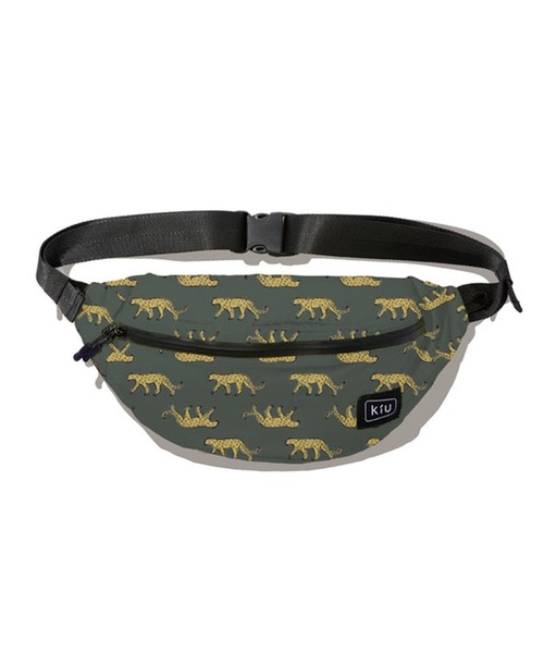 KiU(キウ)の「【KiU】WATERPROOF BODY BAG ウォータープルーフボディバッグ(ボディバッグ/ウエストポーチ・レディース・ブラック/その他4/その他3/その他1/その他2/その他5/その他7/その他6/カーキ/ピンク/オレンジ/その他14/その他15/その他8/その他9/その他10/イエロー/パープル/その他12/その他13/その他11/その他18/その他19/その他22/その他17/その他16/その他20/その他21・FREE)」の1枚目の写真