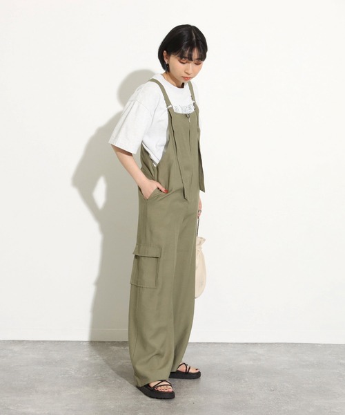 Factor=（ファクターイコール）の「カーゴサロペット（サロペット/オーバーオール・レディース・カーキ/ブラック・FREE）」の3枚目の写真