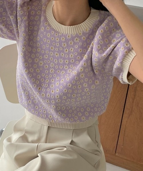 SONA（ソナ）の「SONYUNARA フラワーパターン半袖ニット（Tシャツ/カットソー・レディース・ブラック/ブルー/パープル・FREE）」の3枚目の写真