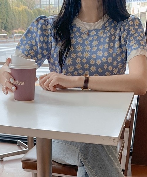 SONA（ソナ）の「SONYUNARA フラワーパターン半袖ニット（Tシャツ/カットソー・レディース・ブラック/ブルー/パープル・FREE）」の22枚目の写真