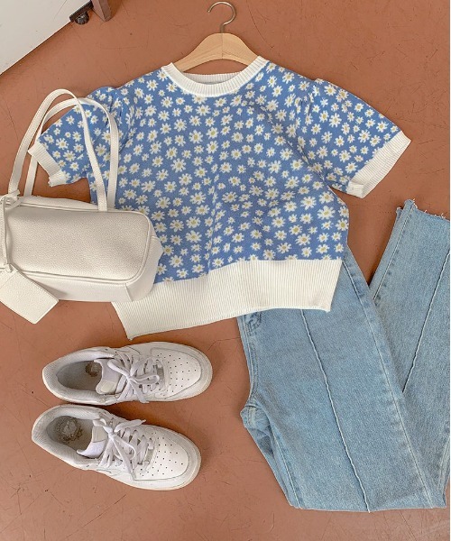 SONA（ソナ）の「SONYUNARA フラワーパターン半袖ニット（Tシャツ/カットソー・レディース・ブラック/ブルー/パープル・FREE）」の18枚目の写真