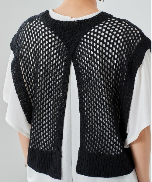 cepo（セポ）の「バックスリット　ドットメッシュニットベスト（ベスト・レディース・ブラック/ブルー/オフホワイト・M）」の16枚目の写真