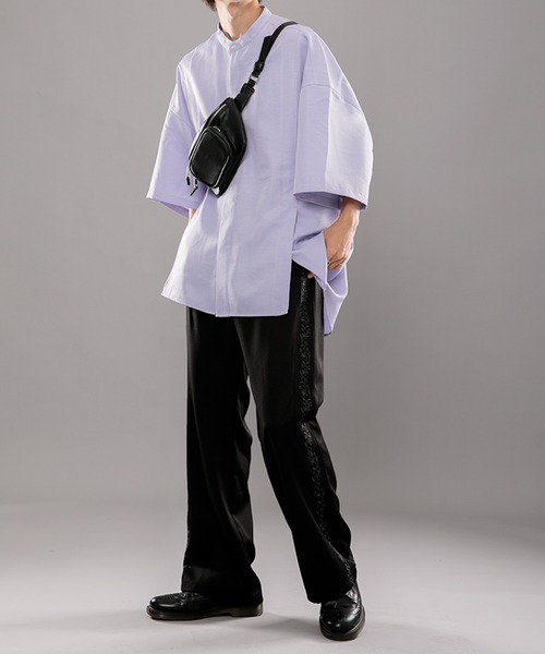 kutir（クティール）の「フェイクレザーショルダーバッグ（ボディバッグ/ウエストポーチ・メンズ・ブラック・FREE）」の5枚目の写真