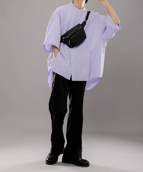 kutir（クティール）の「フェイクレザーショルダーバッグ（ボディバッグ/ウエストポーチ・メンズ・ブラック・FREE）」の4枚目の写真