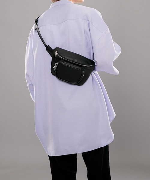 kutir（クティール）の「フェイクレザーショルダーバッグ（ボディバッグ/ウエストポーチ・メンズ・ブラック・FREE）」の12枚目の写真