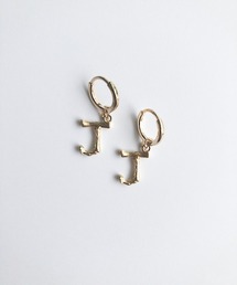 イニシャルピアス