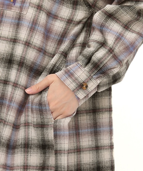 チチカカ（チチカカ）の「チェッククロス刺繍ワンピース（ワンピース・レディース・アイボリー/ブルー/ネイビー・FREE）」の18枚目の写真