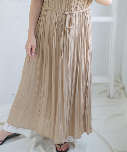 ITEMS URBANRESEARCH（アイテムズ アーバンリサーチ）の「ノースリーブワッシャーワンピース（ワンピース・レディース・チャコールグレー/ベージュ/グレー系その他・FREE）」の4枚目の写真