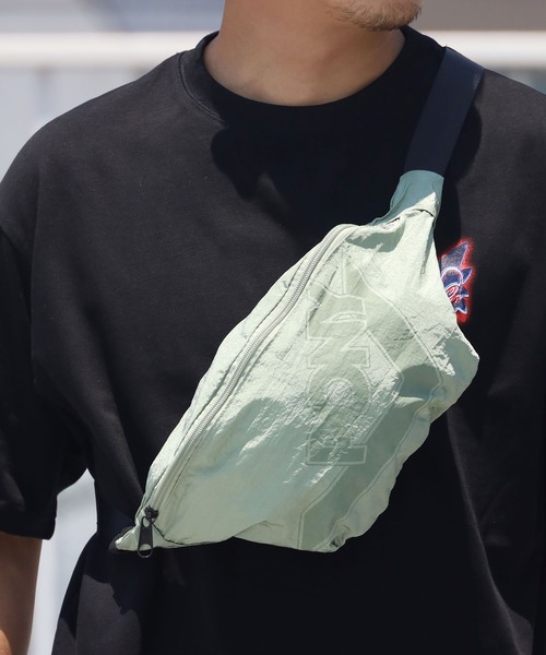 PONY（ポニー）の「PONY/ポニー LOGO PRINT WAIST BAG ウエストバッグ（ボディバッグ/ウエストポーチ・メンズ・ブラック/ベージュ/カーキ・FREE）」の3枚目の写真