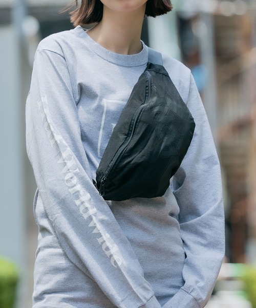 PONY（ポニー）の「PONY/ポニー LOGO PRINT WAIST BAG ウエストバッグ（ボディバッグ/ウエストポーチ・メンズ・ブラック/ベージュ/カーキ・FREE）」の2枚目の写真