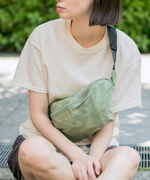 PONY（ポニー）の「PONY/ポニー LOGO PRINT WAIST BAG ウエストバッグ（ボディバッグ/ウエストポーチ・メンズ・ブラック/ベージュ/カーキ・FREE）」の6枚目の写真