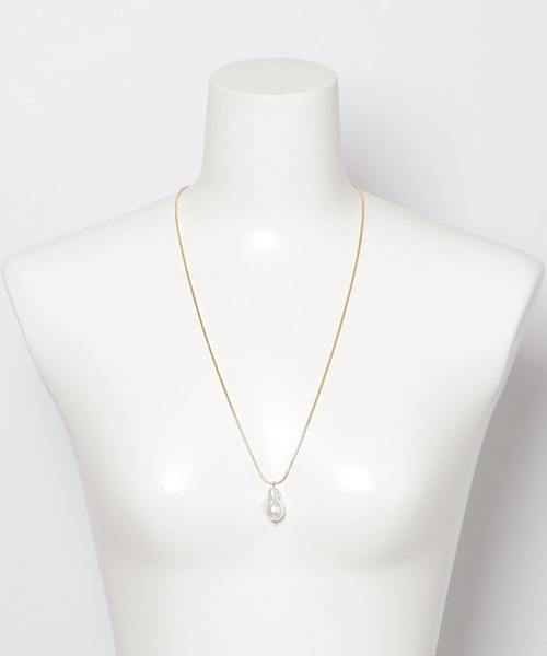 SMELLY（スメリー）の「パールポイントロングネックレス（ネックレス・レディース・ゴールド・-）」の4枚目の写真