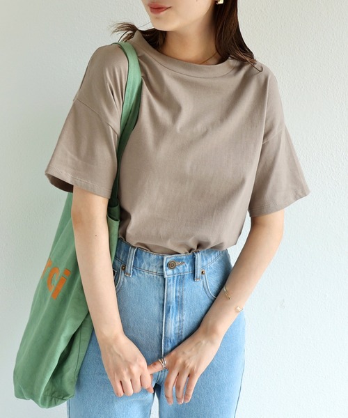 andme(アンドミー)の「コットン天竺半袖モックネックTシャツ(Tシャツ/カットソー・レディース・ブラック/オフホワイト/チャコールグレー/グレー系その他/モカ・M)」の4枚目の写真
