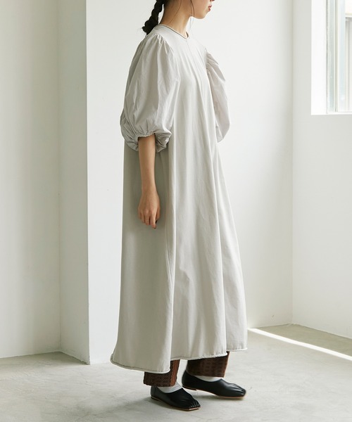 cardo fabrica(カルドファブリカ)の「クリアスピン製品染め 五分袖パフAラインワンピース(ワンピース・レディース・チャコールグレー/パープル/グレー・FREE)」の4枚目の写真