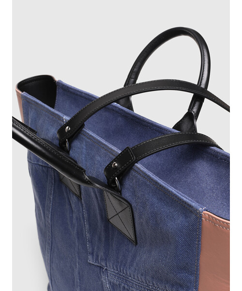 DIESEL(ディーゼル)の「レディース デニムパッチワーク トートバッグL(トートバッグ・レディース・ブルー・UNI)」の4枚目の写真
