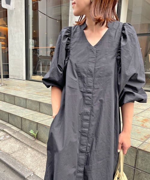 Omekashi（オメカシ）の「ボリュームスリーブシャツワンピース（シャツワンピース・レディース・ブラック/パープル/オフホワイト・38/36）」の7枚目の写真