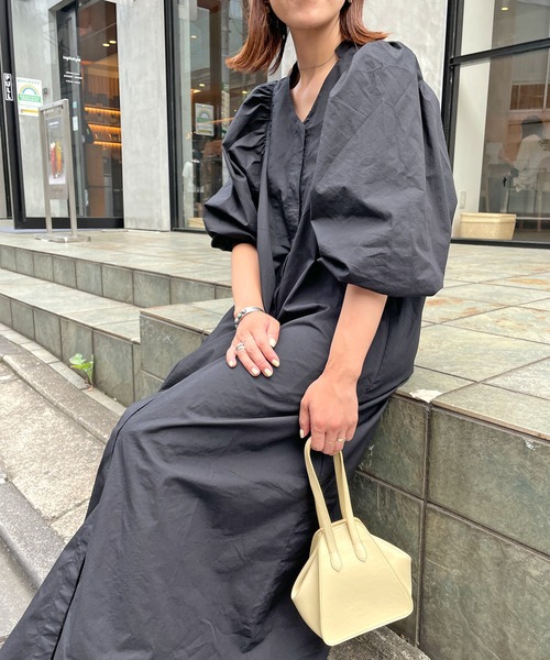 Omekashi（オメカシ）の「ボリュームスリーブシャツワンピース（シャツワンピース・レディース・ブラック/パープル/オフホワイト・38/36）」の13枚目の写真