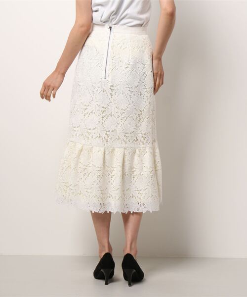 LANVIN en Bleu（ランバンオンブルー）の「【セットアップ対応商品】レーススカート（スカート・レディース・オフホワイト/ブラック・38）」の3枚目の写真