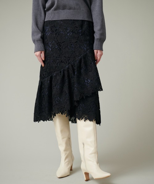 LANVIN en Bleu（ランバンオンブルー）の「【セットアップ対応商品】レーススカート（スカート・レディース・オフホワイト/ブラック・38）」の2枚目の写真