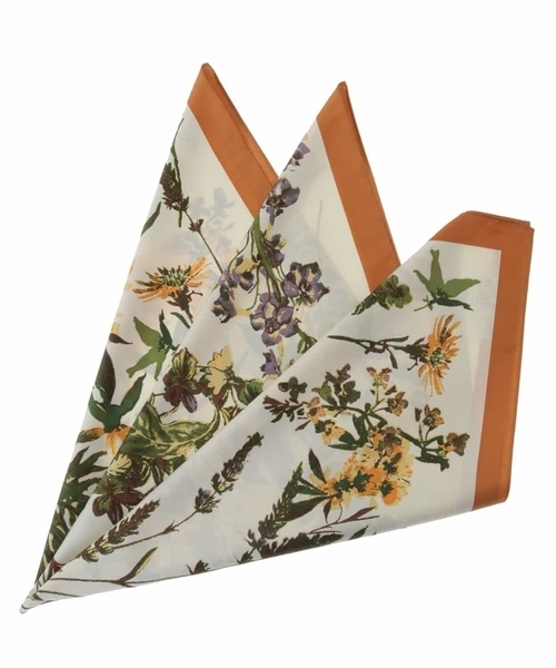 a.v.v（アーヴェヴェ）の「大判スカーフ（バンダナ/スカーフ・レディース・ネイビー/オレンジ/グリーン・38）」の3枚目の写真