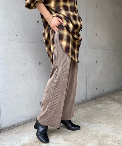 DouDou（ドゥドゥ）の「NEWプリーツパンツ（その他パンツ・レディース・チャコールグレー/ベージュ/ピンク・FREE）」の2枚目の写真