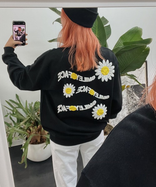 ROOPTOKYO（ループトウキョウ）の「ROOPTOKYOオリジナル SMILEY FACE Sweat スマイリー クルーネックスウェット トレーナー ユニセックス ビッグシルエット（スウェット・メンズ・ブラック/オートミール/グリーン・M/L/XL）」の2枚目の写真