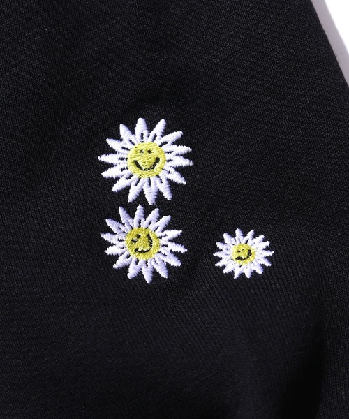 ROOPTOKYO（ループトウキョウ）の「ROOPTOKYOオリジナル SMILEY FACE Sweat スマイリー クルーネックスウェット トレーナー ユニセックス ビッグシルエット（スウェット・メンズ・ブラック/オートミール/グリーン・M/L/XL）」の6枚目の写真