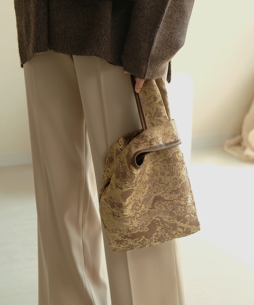 Bab(バブ)の「【WEB限定】2WAYフェイクレザートートバッグ(トートバッグ・レディース・オフホワイト/カーキ/A/B・ONESIZE)」の4枚目の写真