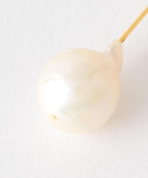 BEAUTY&YOUTH UNITED ARROWS（ビューティーアンドユースユナイテッドアローズ）の「BY 淡水バロックパール イヤーカフ /1P（イヤーカフ・レディース・オフホワイト・FREE）」の2枚目の写真