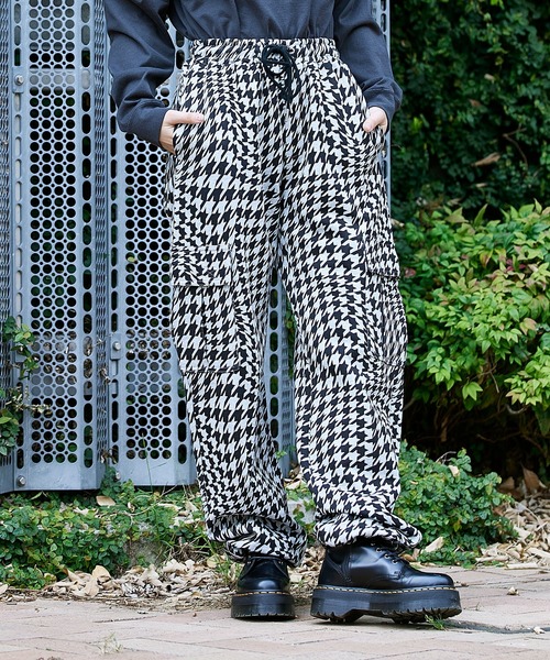 X-girl(エックスガール)の「CARGO LOUNGE PANTS(その他パンツ・レディース・アッシュ/ブラック/オレンジ・S/XS/M)」の3枚目の写真