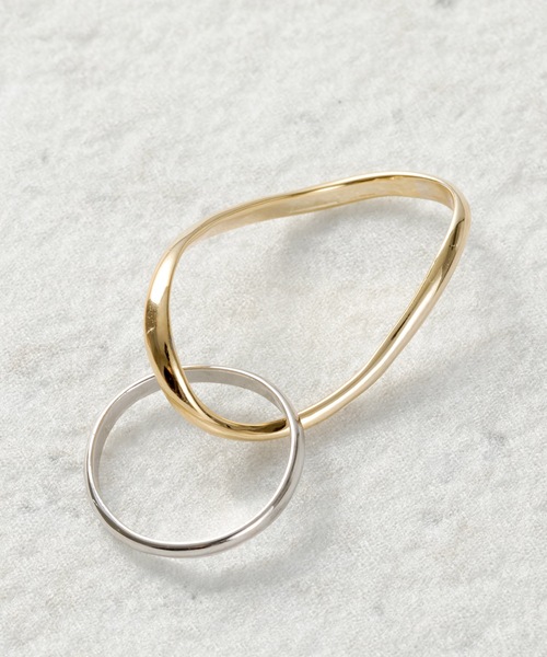 ANOH（アノー）の「バイカラーWフープリング（リング・レディース・シルバー×ゴールド・17号）」の3枚目の写真