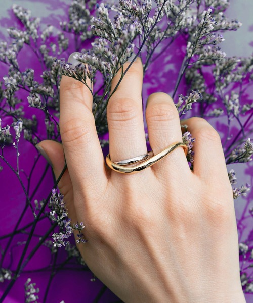 ANOH（アノー）の「バイカラーWフープリング（リング・レディース・シルバー×ゴールド・17号）」の9枚目の写真