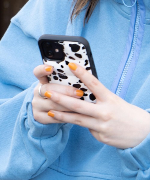 X-girl（エックスガール）の「PUFFER MOBILE CASE for iPhone 12/12 Pro（スマホケース/カバー・レディース・ホワイト/グリーン/ブラック・ONE SIZE）」の2枚目の写真