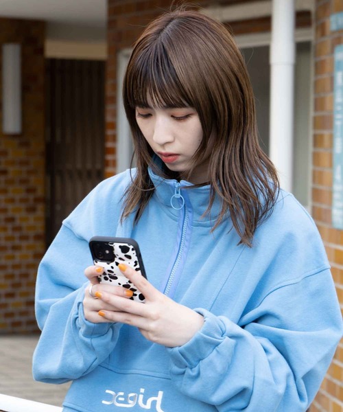 X-girl（エックスガール）の「PUFFER MOBILE CASE for iPhone 12/12 Pro（スマホケース/カバー・レディース・ホワイト/グリーン/ブラック・ONE SIZE）」の6枚目の写真