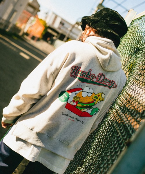 nemne store（ネンネストア）の「【 krap_jpn コラボ 】バックプリント裏起毛パーカー（パーカー・レディース・ブラック/オートミール/ブルー系その他・フリー）」の5枚目の写真