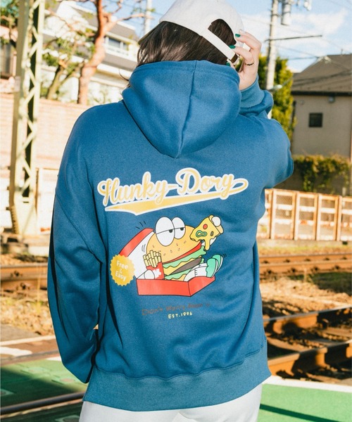 nemne store（ネンネストア）の「【 krap_jpn コラボ 】バックプリント裏起毛パーカー（パーカー・レディース・ブラック/オートミール/ブルー系その他・フリー）」の7枚目の写真