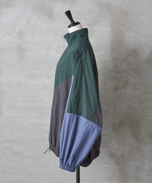 BEARDSLEY（ビアズリー）の「《FRIPIER・ユニセックス》パッチワークスキッパーブルゾン（ブルゾン・レディース・グレー・FREE）」の8枚目の写真