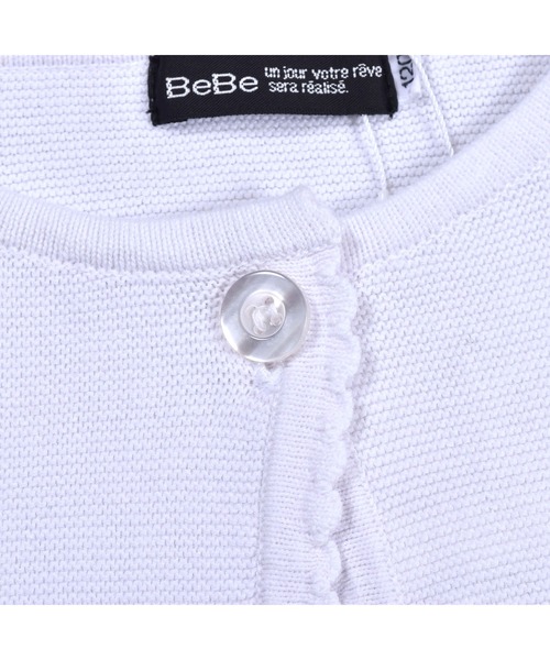 BeBe(ベベ)の「BeBe/フォーマル袖タックリボンコットンニットボレロジャケット(110~130cm)(スーツジャケット・キッズ・オフホワイト/ネイビー・130/120/110)」の16枚目の写真