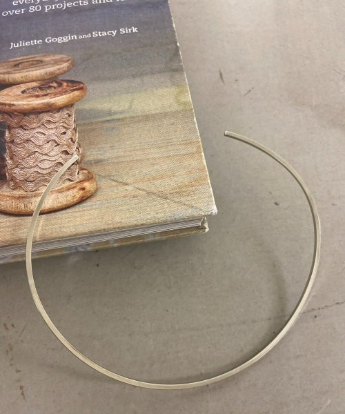 Auntie Rosa Holiday（アンティローザホリデー）の「シンプルネックカフ（ネックレス・レディース・シルバー/ゴールド・FREE）」の9枚目の写真