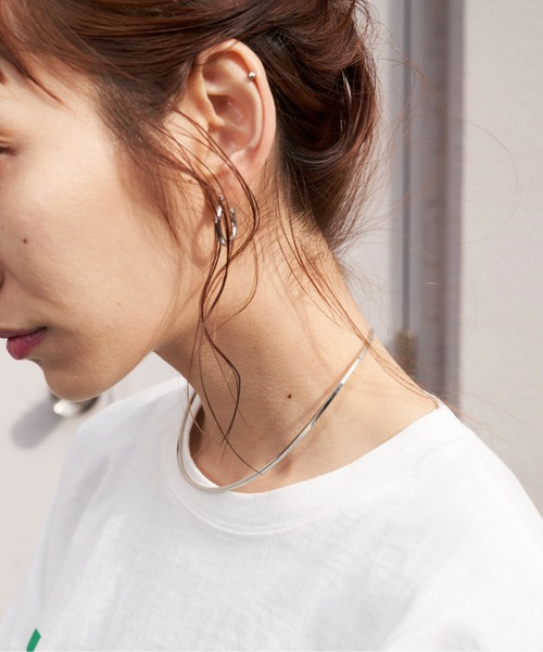 Auntie Rosa Holiday（アンティローザホリデー）の「シンプルネックカフ（ネックレス・レディース・シルバー/ゴールド・FREE）」の3枚目の写真