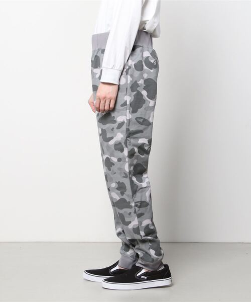 A BATHING APE（アベイシングエイプ）の「COLOR CAMO SWEAT PANTS M（スウェットパンツ・メンズ・グレー/バーガンディー/グリーン・LARGE/XX-LARGE/X-LARGE/MEDIUM/SMALL）」の6枚目の写真