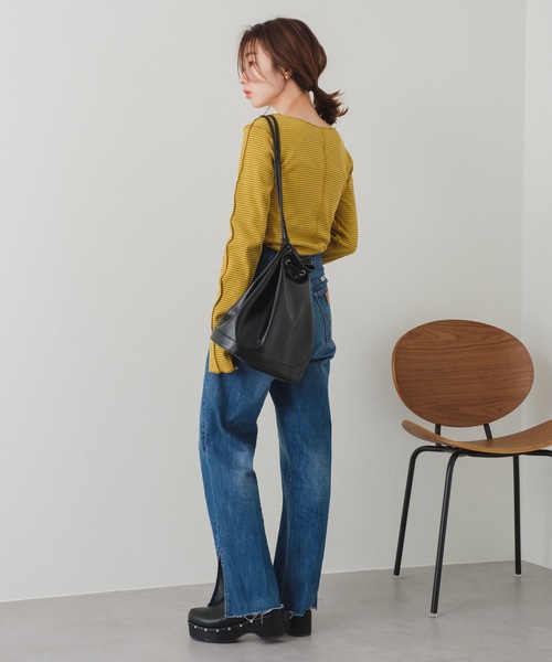 Kastane（カスタネ）の「【カタログ掲載アイテム】フェイクレザーナップサック（バックパック/リュック・レディース・キャメル/ブラック・FREE）」の6枚目の写真