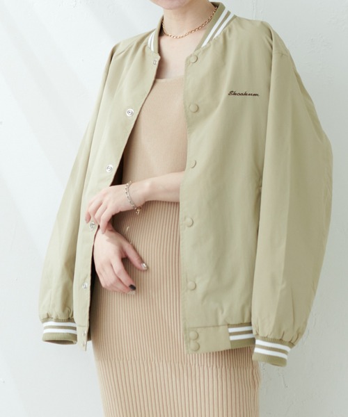 SKOOKUM（スクーカム）の「Skookum/スタジャン/スタジアムジャンパー（ブルゾン・レディース・ベージュ/ホワイト・MEDIUM）」の2枚目の写真