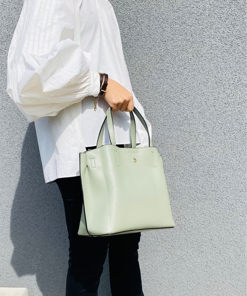 Legato Largo(レガートラルゴ)の「Legato Largo/ レガートラルゴ / 軽量PU 2WAY トートバッグ ハンドバッグ LH-P0002(トートバッグ・レディース・ブラック/アイボリー/ライトグリーン/ワインレッド/ベージュ系その他/キャメル/ダークブラウン/ベージュ/グリーン・ONESIZE)」の7枚目の写真