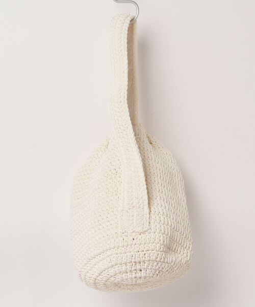 X-girl（エックスガール）の「KNIT BONSAC（ショルダーバッグ・レディース・ホワイト/ブラック・ONE SIZE）」の7枚目の写真