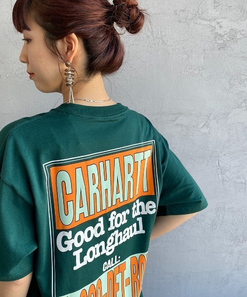 Carhartt WIP（カーハートダブリューアイピー）の「[carhartt WIP/カーハートダブリューアイピー] LONGHAUL バックプリントロゴTシャツ（Tシャツ/カットソー・レディース・ダークグリーン/ホワイト・L/M）」の2枚目の写真