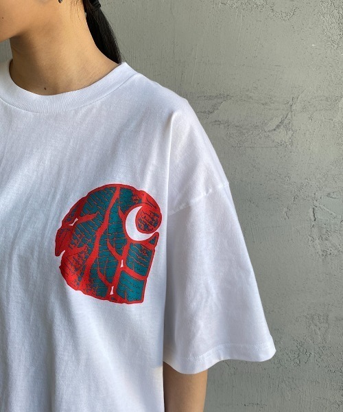 Carhartt WIP（カーハートダブリューアイピー）の「[carhartt WIP/カーハートダブリューアイピー] LONGHAUL バックプリントロゴTシャツ（Tシャツ/カットソー・レディース・ダークグリーン/ホワイト・L/M）」の9枚目の写真