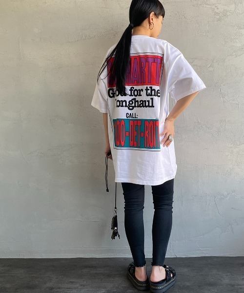 Carhartt WIP（カーハートダブリューアイピー）の「[carhartt WIP/カーハートダブリューアイピー] LONGHAUL バックプリントロゴTシャツ（Tシャツ/カットソー・レディース・ダークグリーン/ホワイト・L/M）」の5枚目の写真